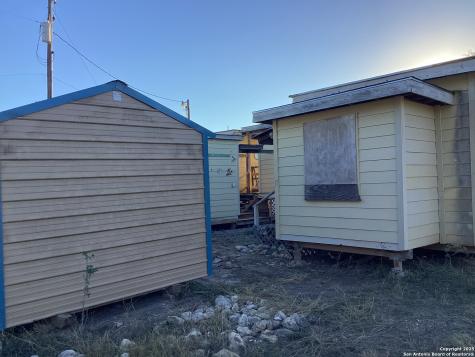 52 Beach Shore Bandera TX 78003
