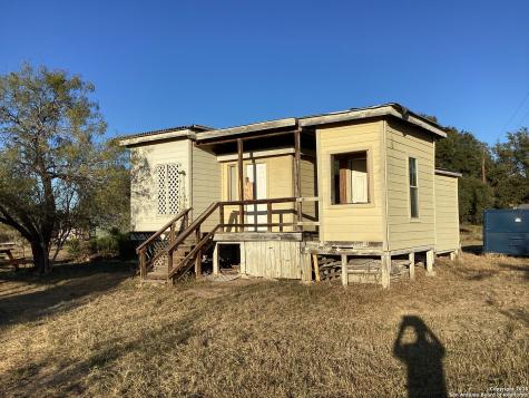 52 Beach Shore Bandera TX 78003
