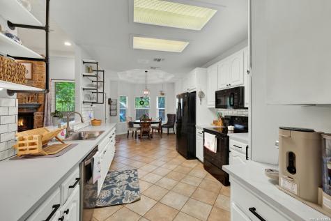 1159 Cherry Hill New Braunfels TX 78130