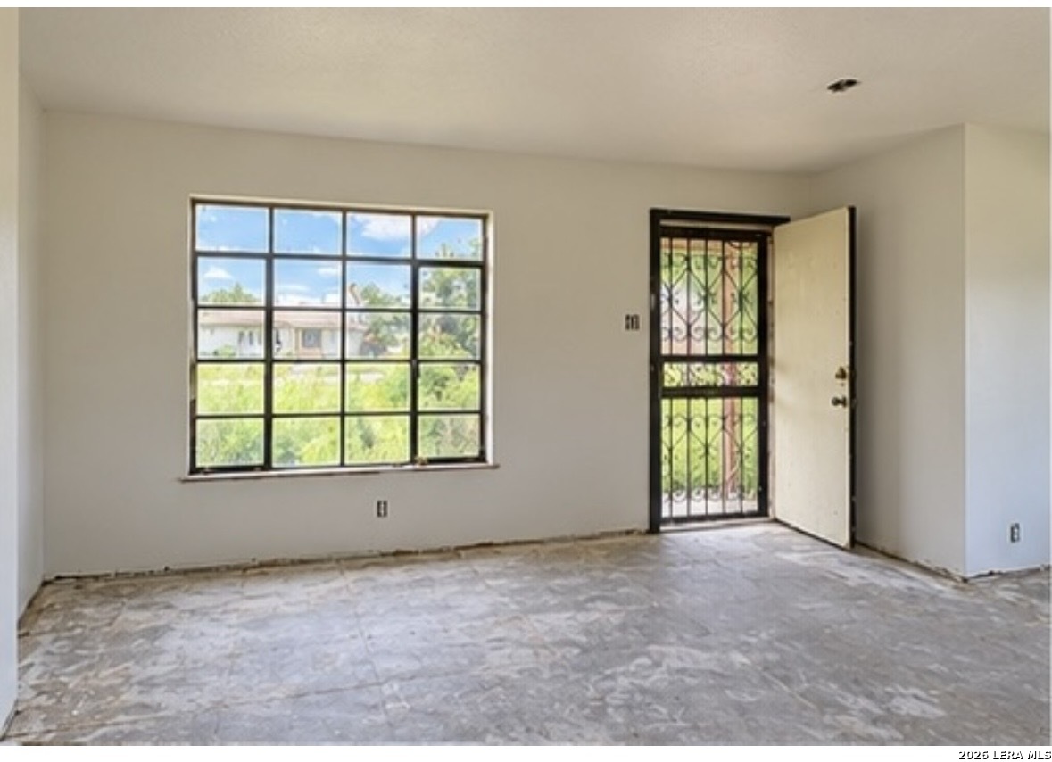 607 Maria Elena San Antonio TX 78228