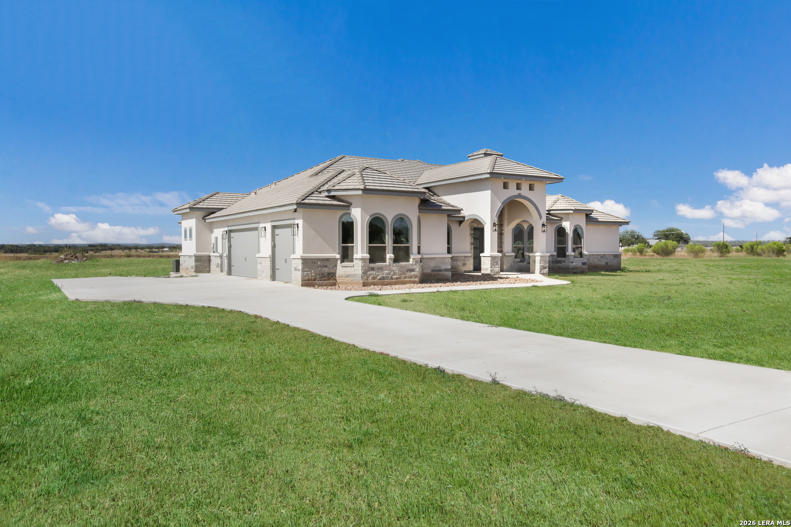 252 Venado Oaks Castroville TX 78009