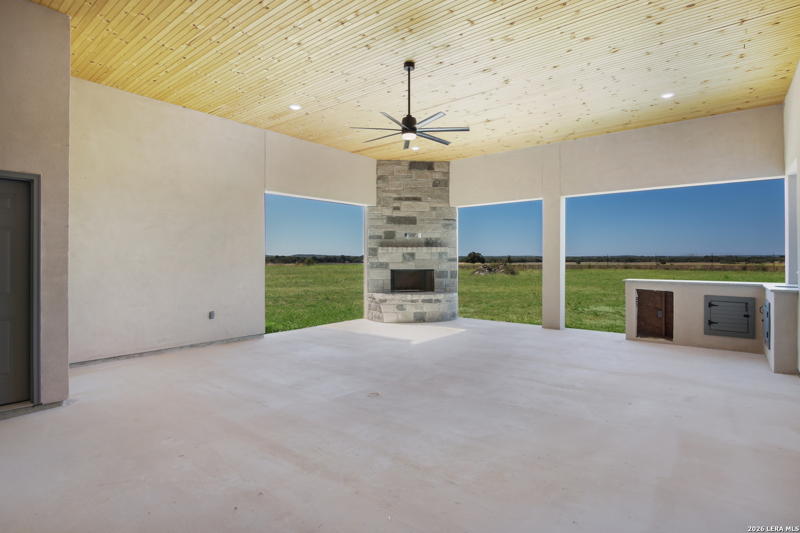 252 Venado Oaks Castroville TX 78009