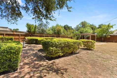 107 Cas Hills Drive Castle Hills TX 78213