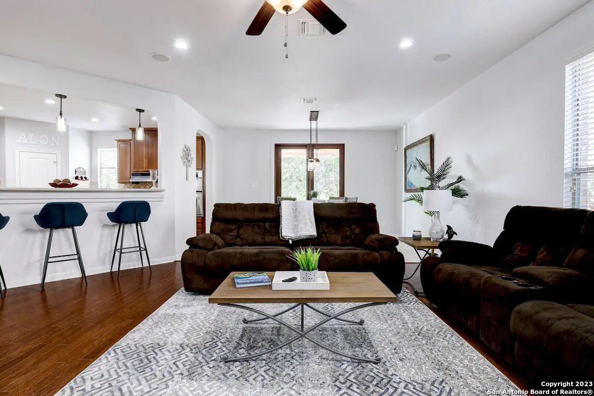 2911 Zurich San Antonio TX 78230