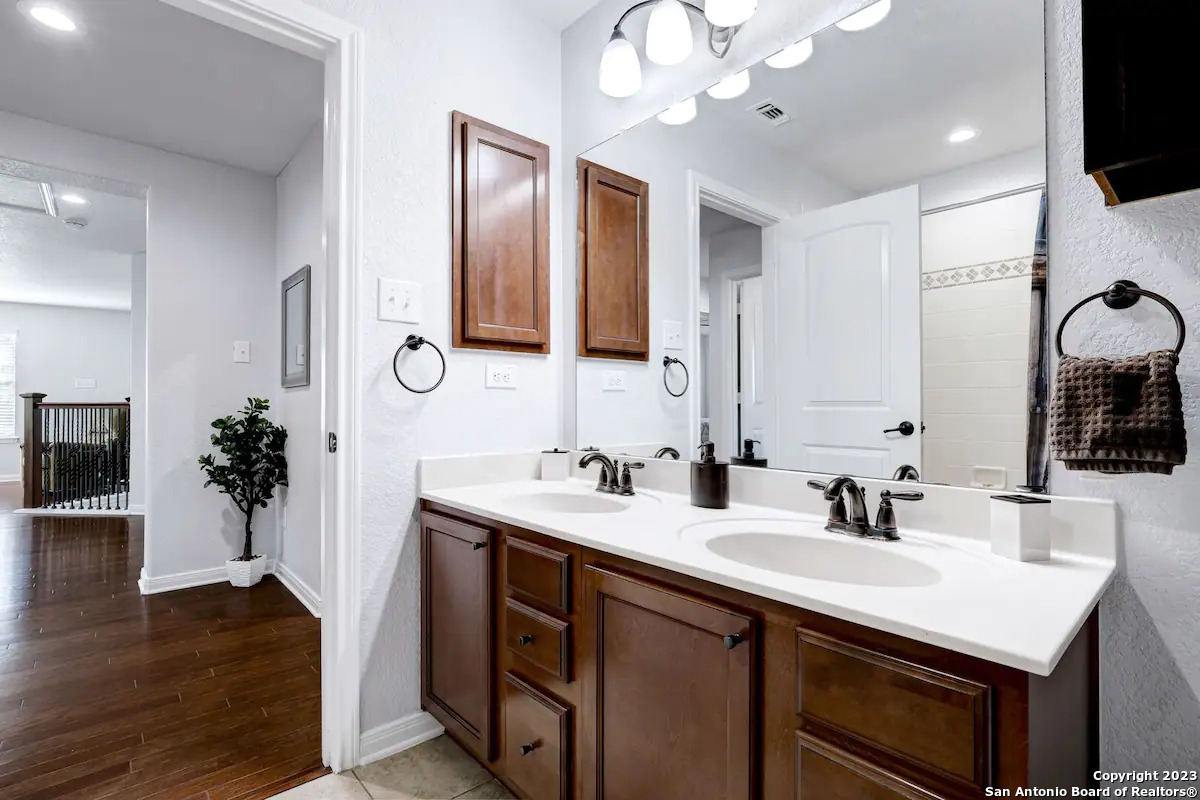 2911 Zurich San Antonio TX 78230