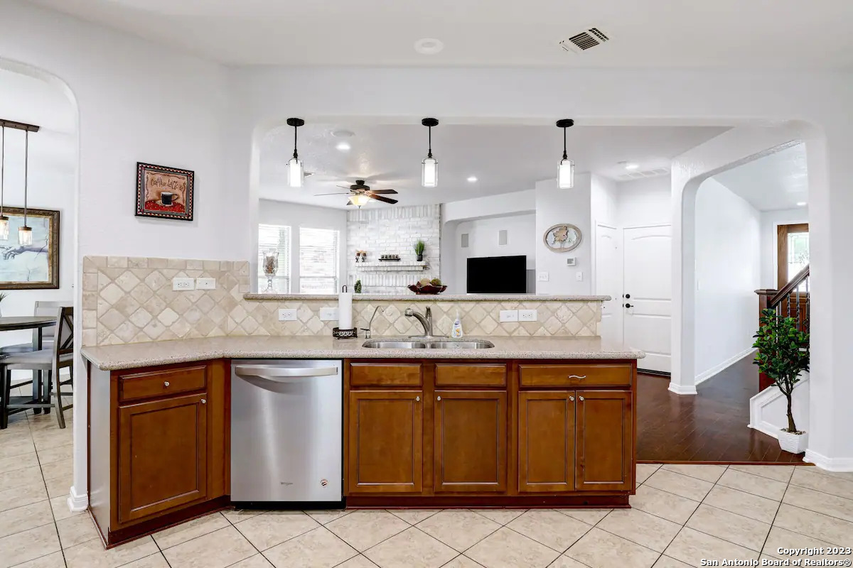 2911 Zurich San Antonio TX 78230