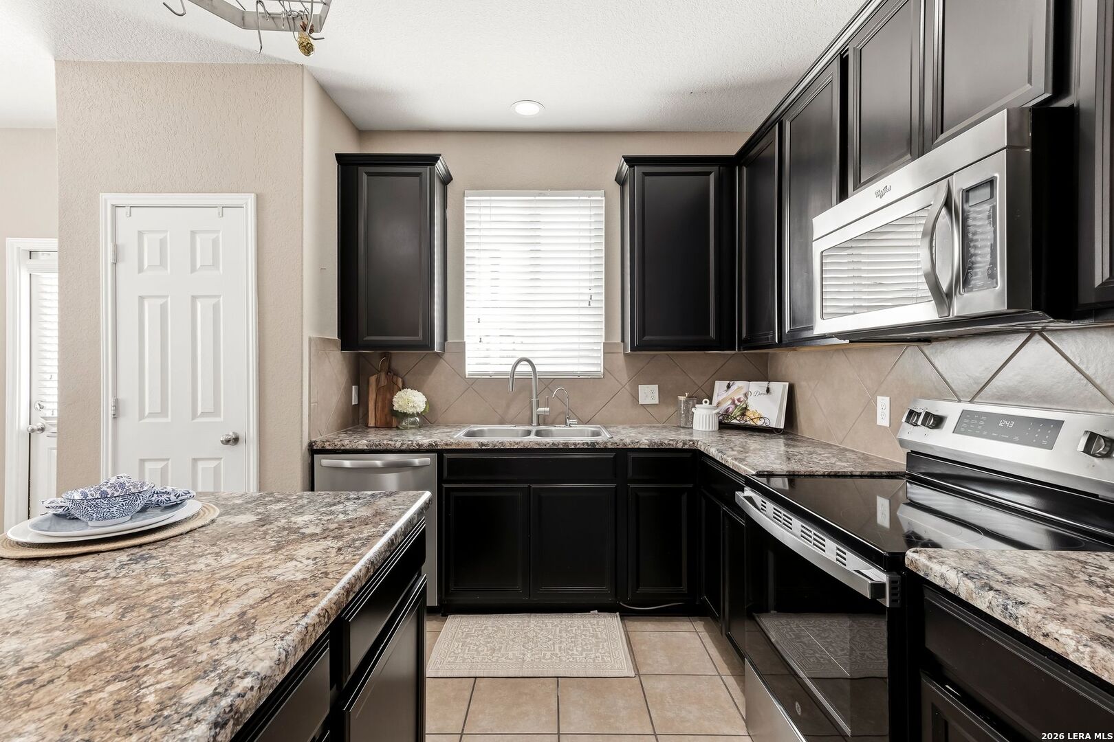 10142 Round Ridge San Antonio TX 78254