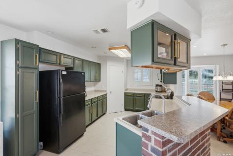 626 Home Crossing Adkins TX 78101