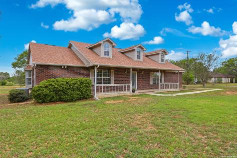 626 Home Crossing Adkins TX 78101