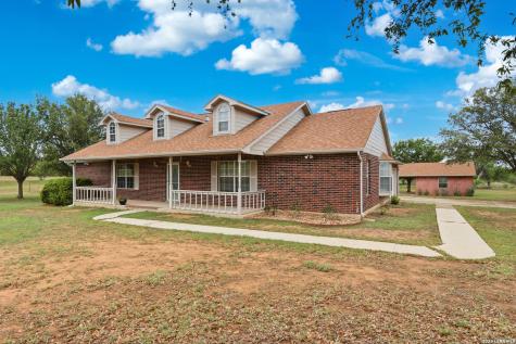 626 Home Crossing Adkins TX 78101