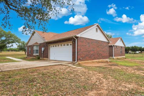 626 Home Crossing Adkins TX 78101