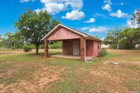 626 Home Crossing Adkins TX 78101