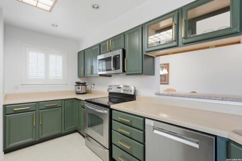 626 Home Crossing Adkins TX 78101