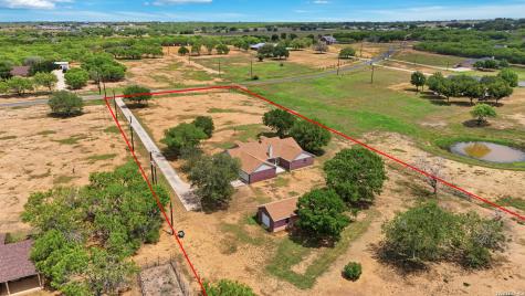 626 Home Crossing Adkins TX 78101