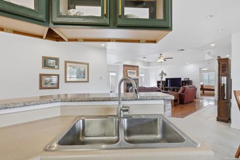 626 Home Crossing Adkins TX 78101