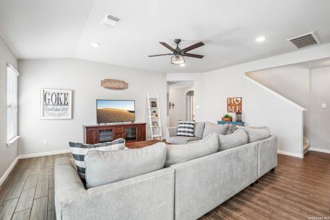 894 Pumpkin Ridge New Braunfels TX 78130
