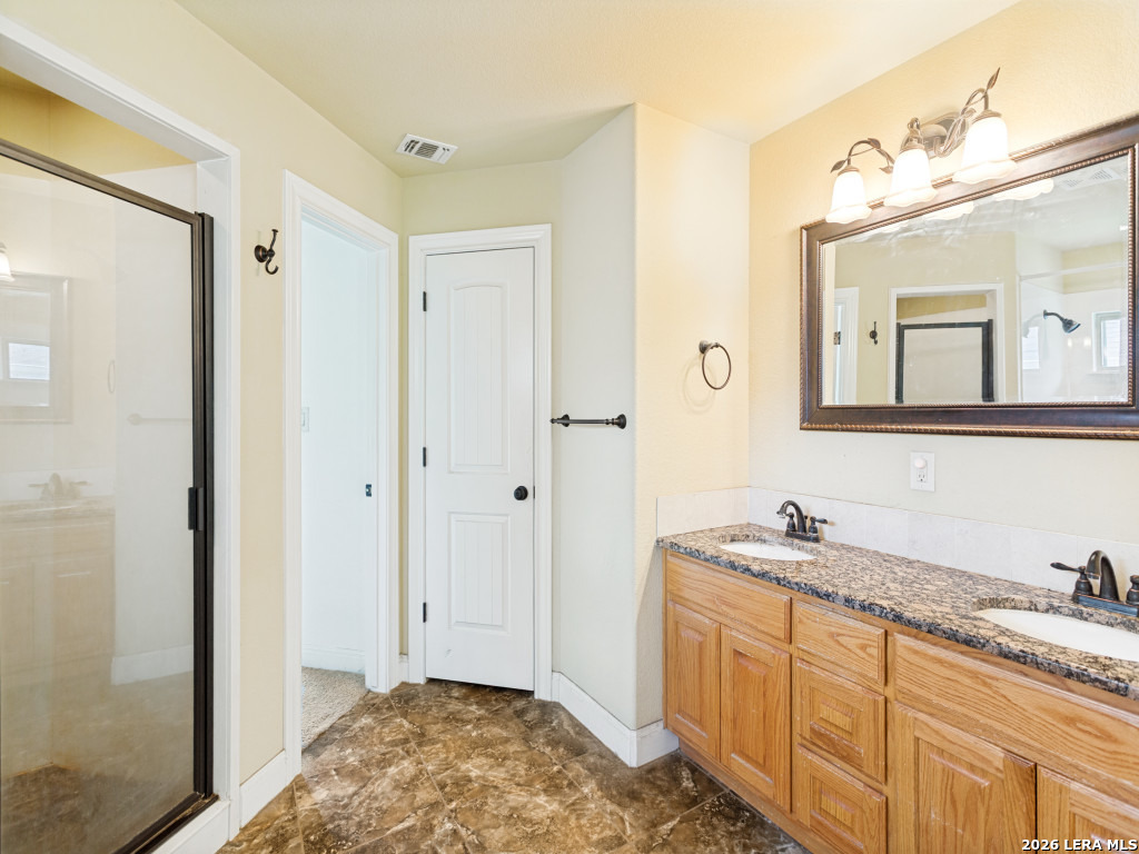 1117 Running Buck Lane Fredericksburg TX 78624