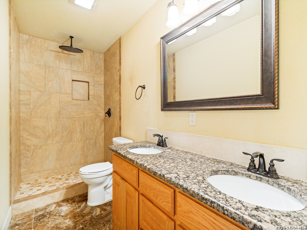 1117 Running Buck Lane Fredericksburg TX 78624