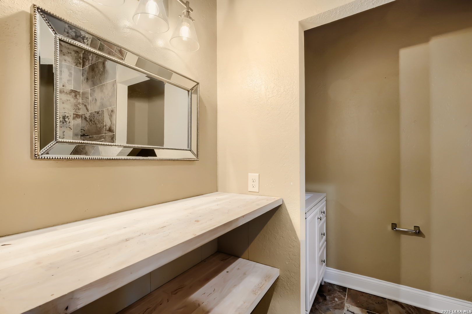 722 Grosvenor San Antonio TX 78221