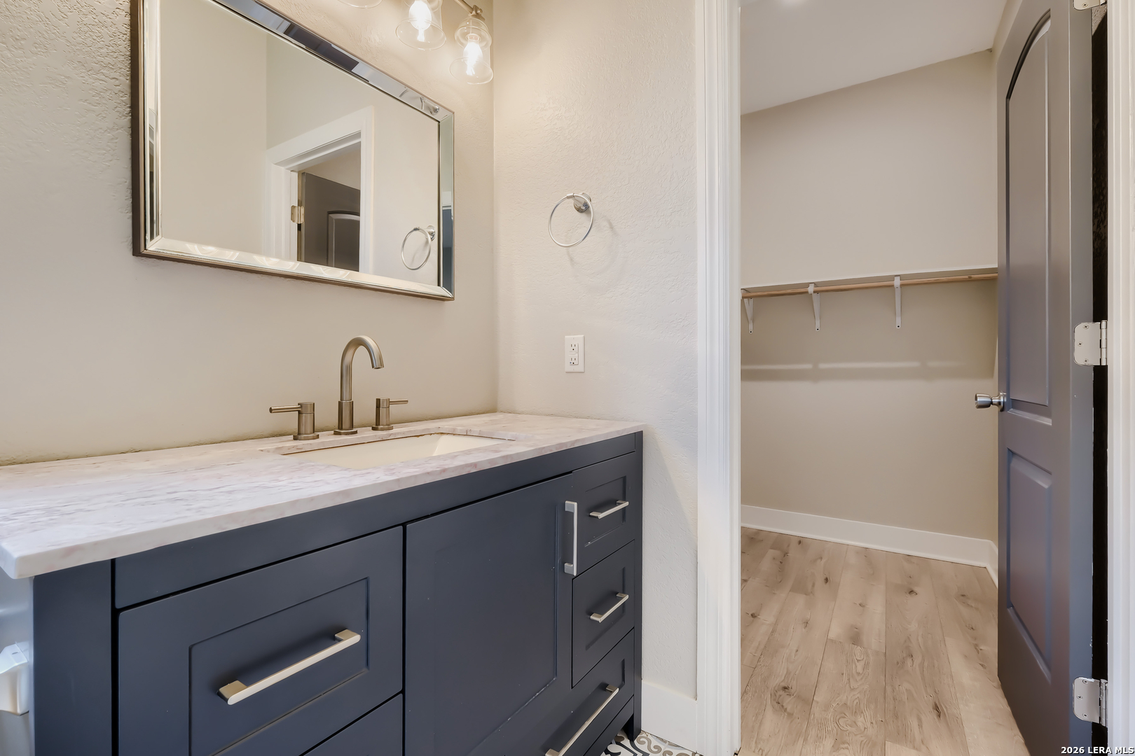 722 Grosvenor San Antonio TX 78221
