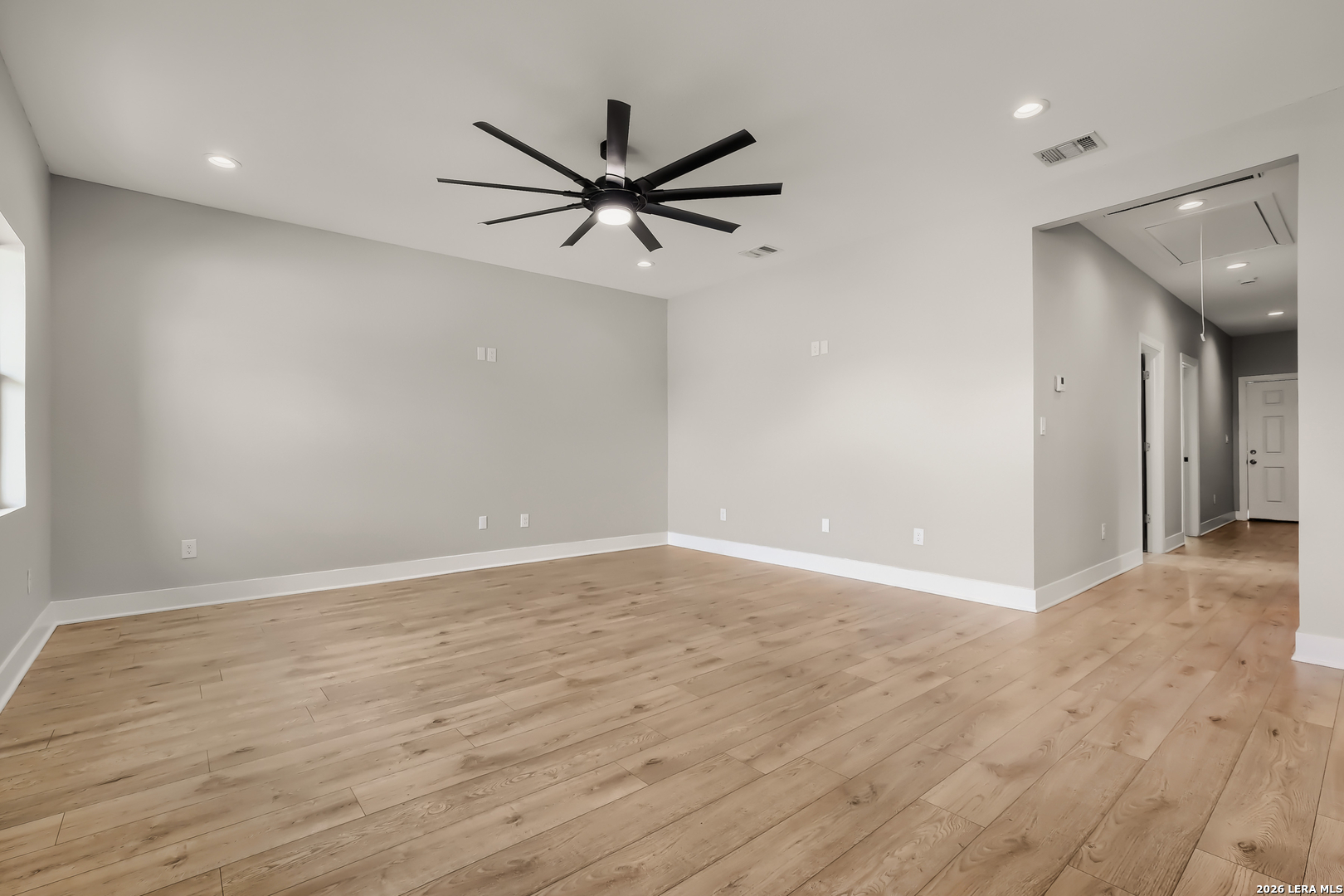 722 Grosvenor San Antonio TX 78221
