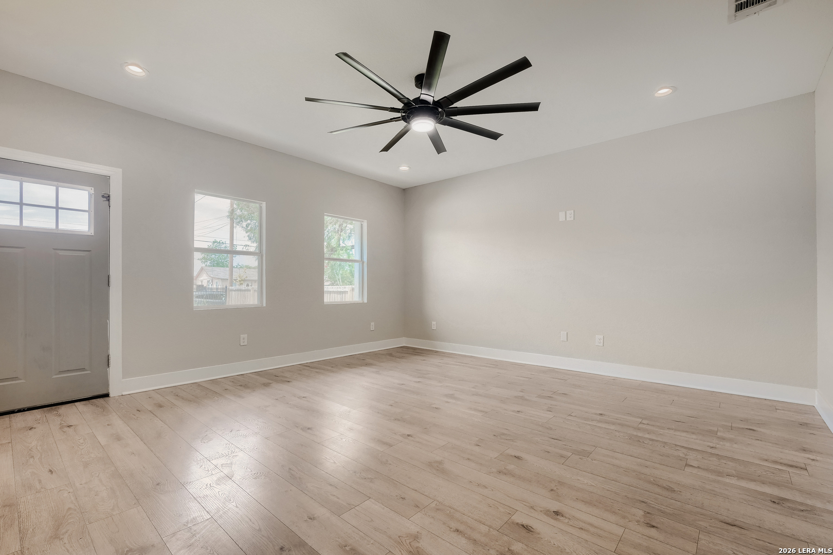 722 Grosvenor San Antonio TX 78221