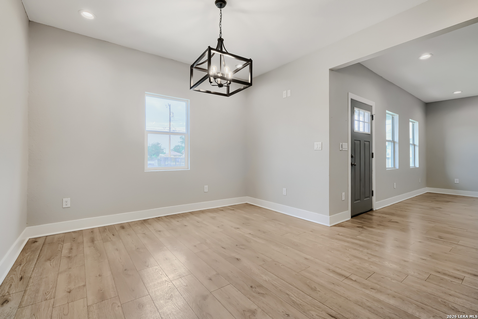 722 Grosvenor San Antonio TX 78221