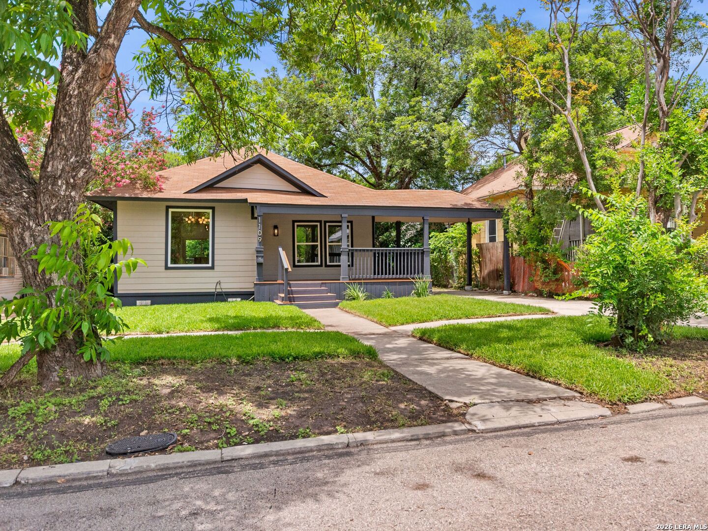 1109 W Huisache Avenue San Antonio TX 78201