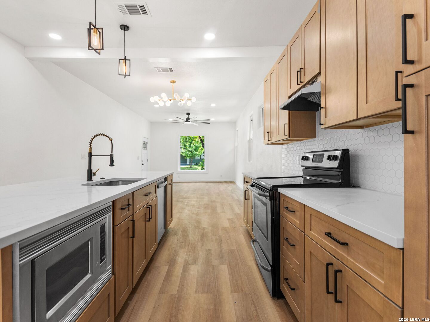 1109 W Huisache Avenue San Antonio TX 78201