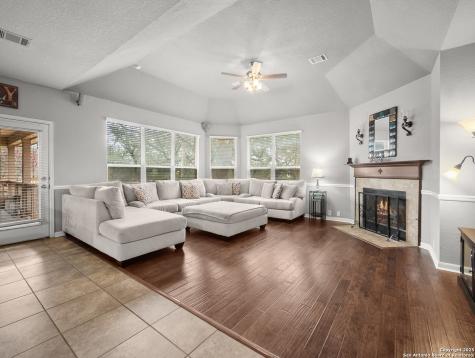 1606 Lookout Forest San Antonio TX 78260