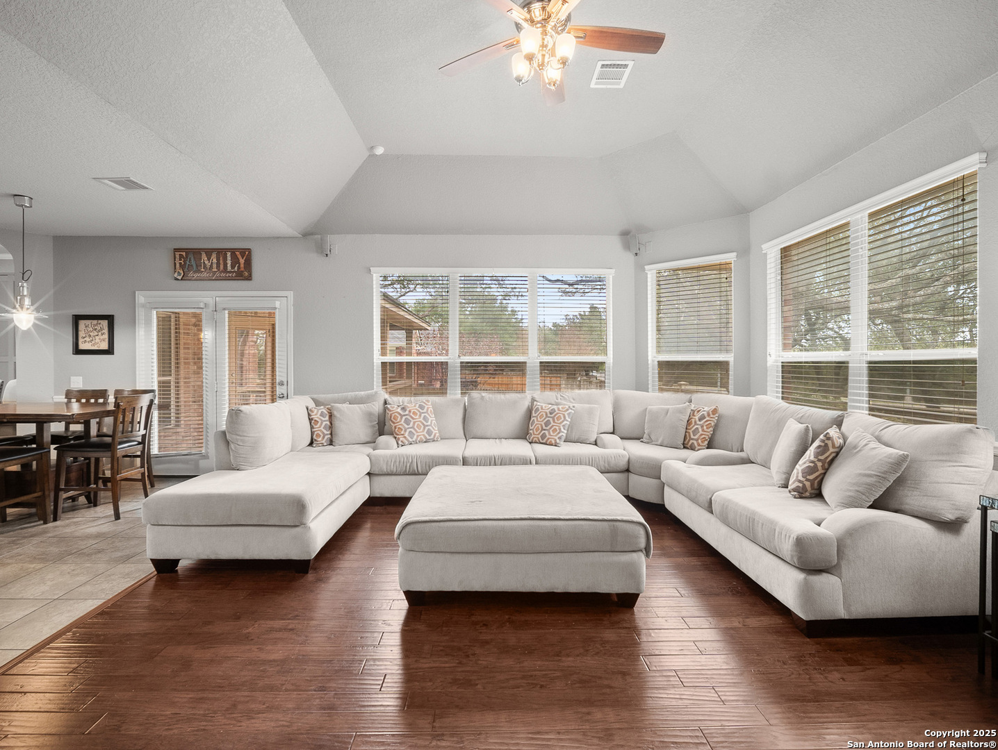 1606 Lookout Forest San Antonio TX 78260