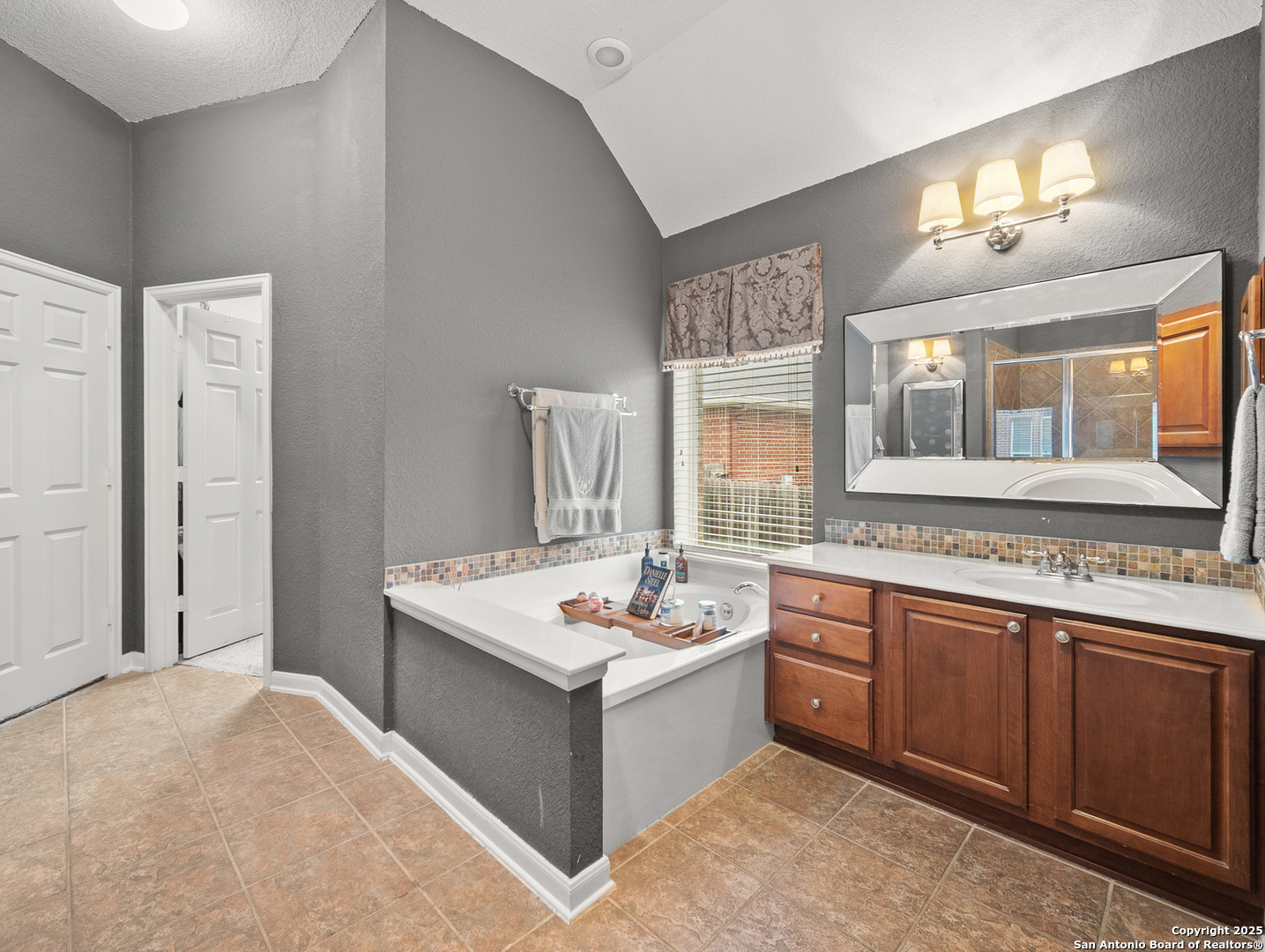 1606 Lookout Forest San Antonio TX 78260