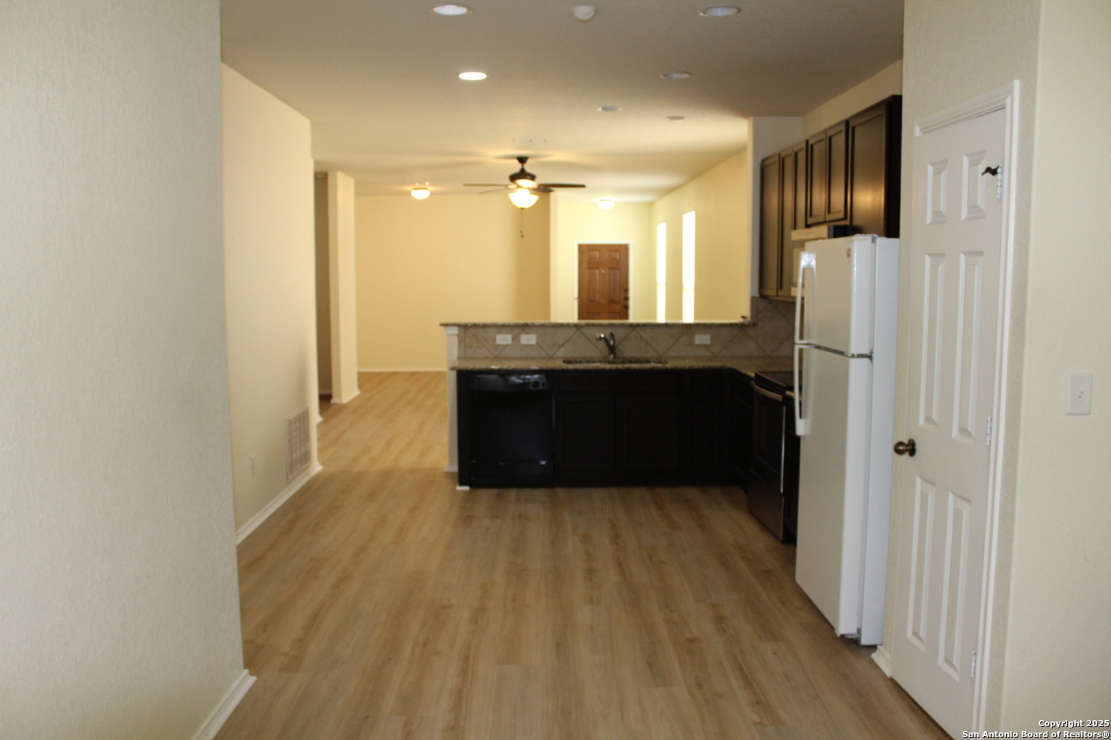 482 Walnut Selma TX 78154