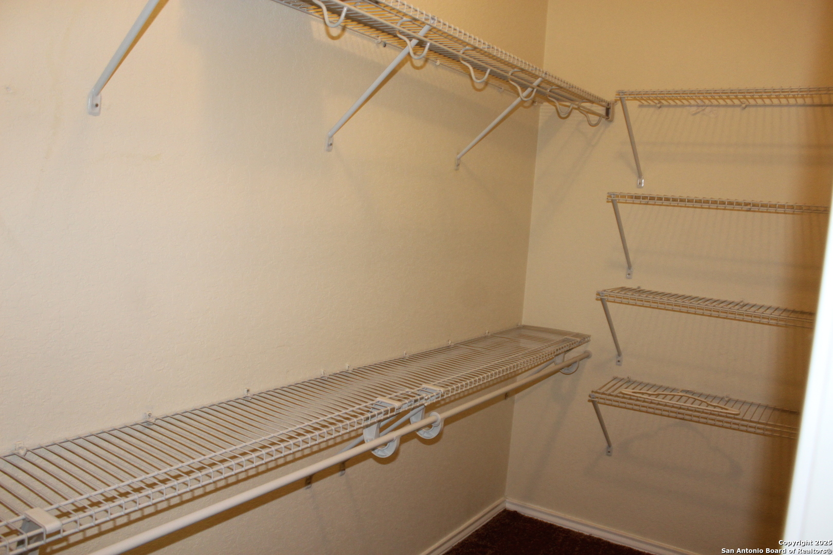 482 Walnut Selma TX 78154