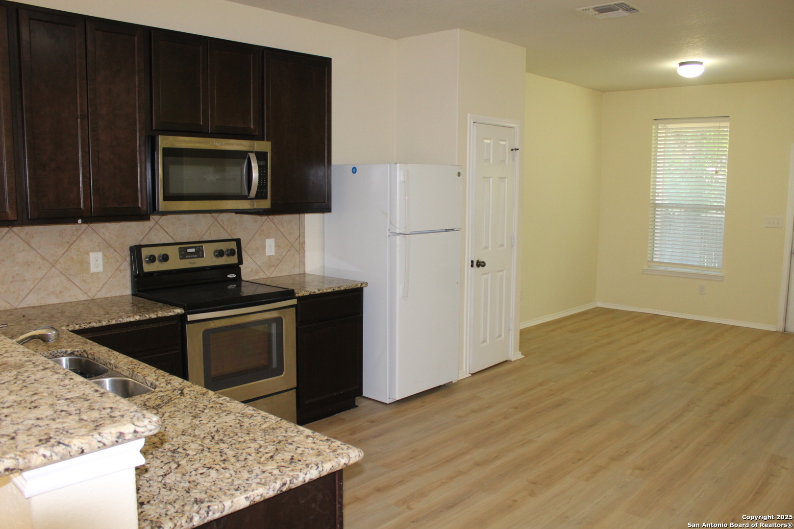 482 Walnut Selma TX 78154