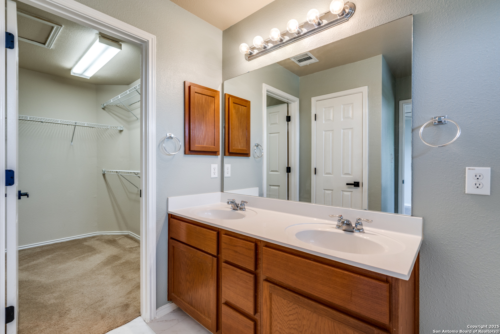 5846 Imperial Topaz San Antonio TX 78222