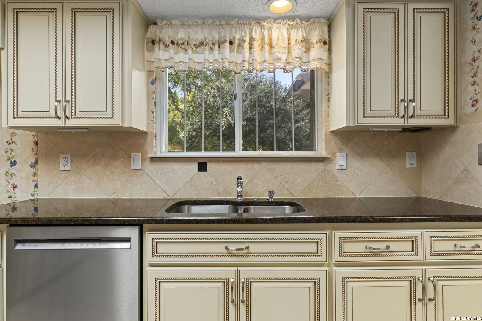 2031 Oak Vista San Antonio TX 78232