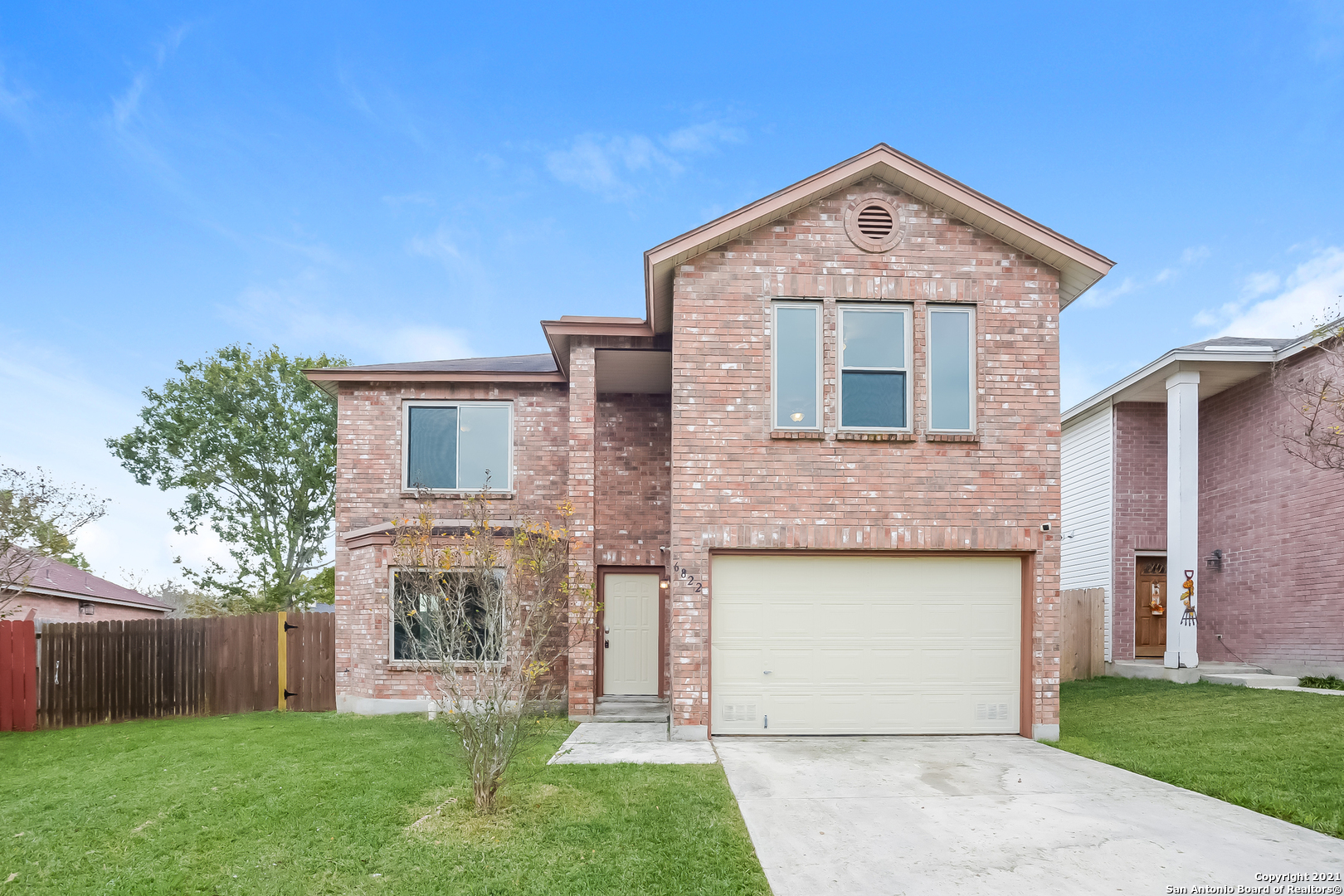 6822 Honeyridge Lane San Antonio TX 78239