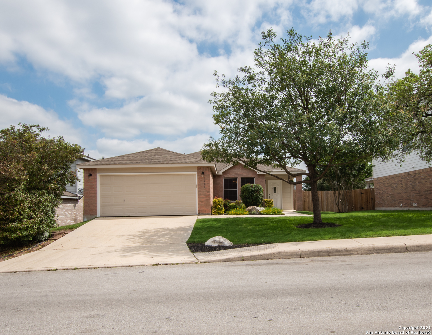 1615 Spice Spring San Antonio TX 78260