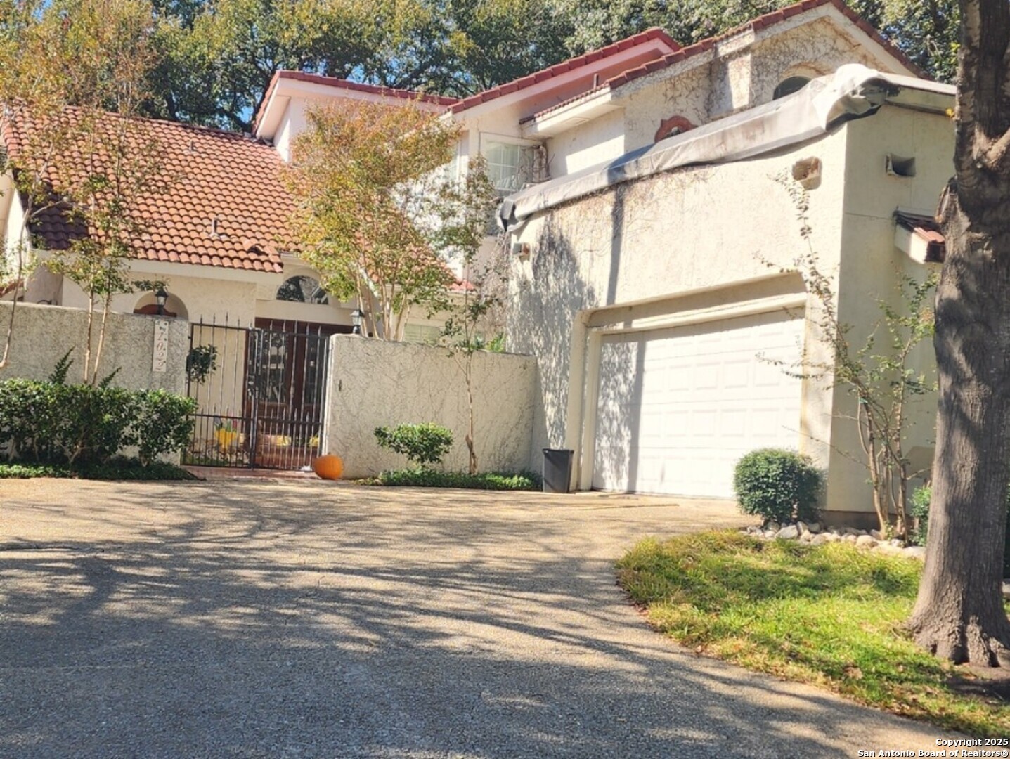 1022 River Glen W San Antonio TX 78216