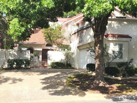 1022 River Glen W San Antonio TX 78216