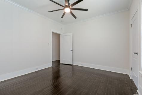 729 W Kings Highway San Antonio TX 78212