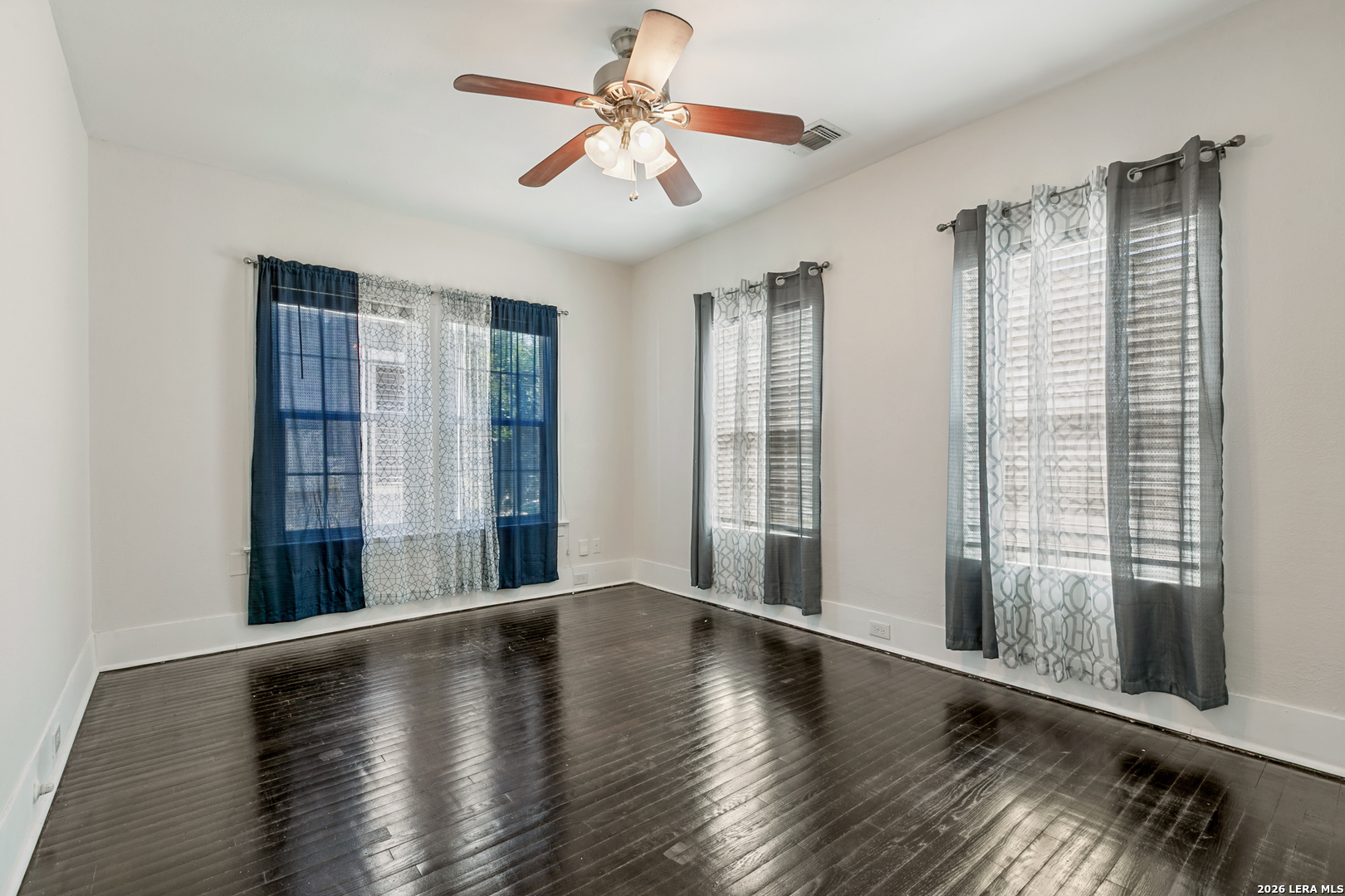 729 W Kings Highway San Antonio TX 78212