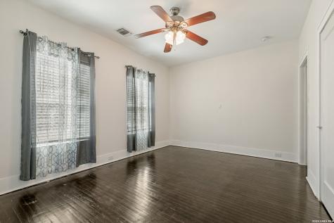 729 W Kings Highway San Antonio TX 78212