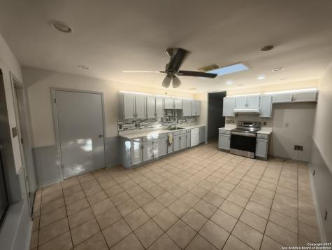 14115 S Soapberry Cove San Antonio TX 78249