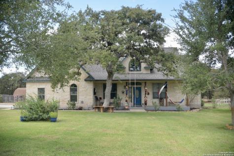 1257 Hillside Oaks Drive La Vernia TX 78121