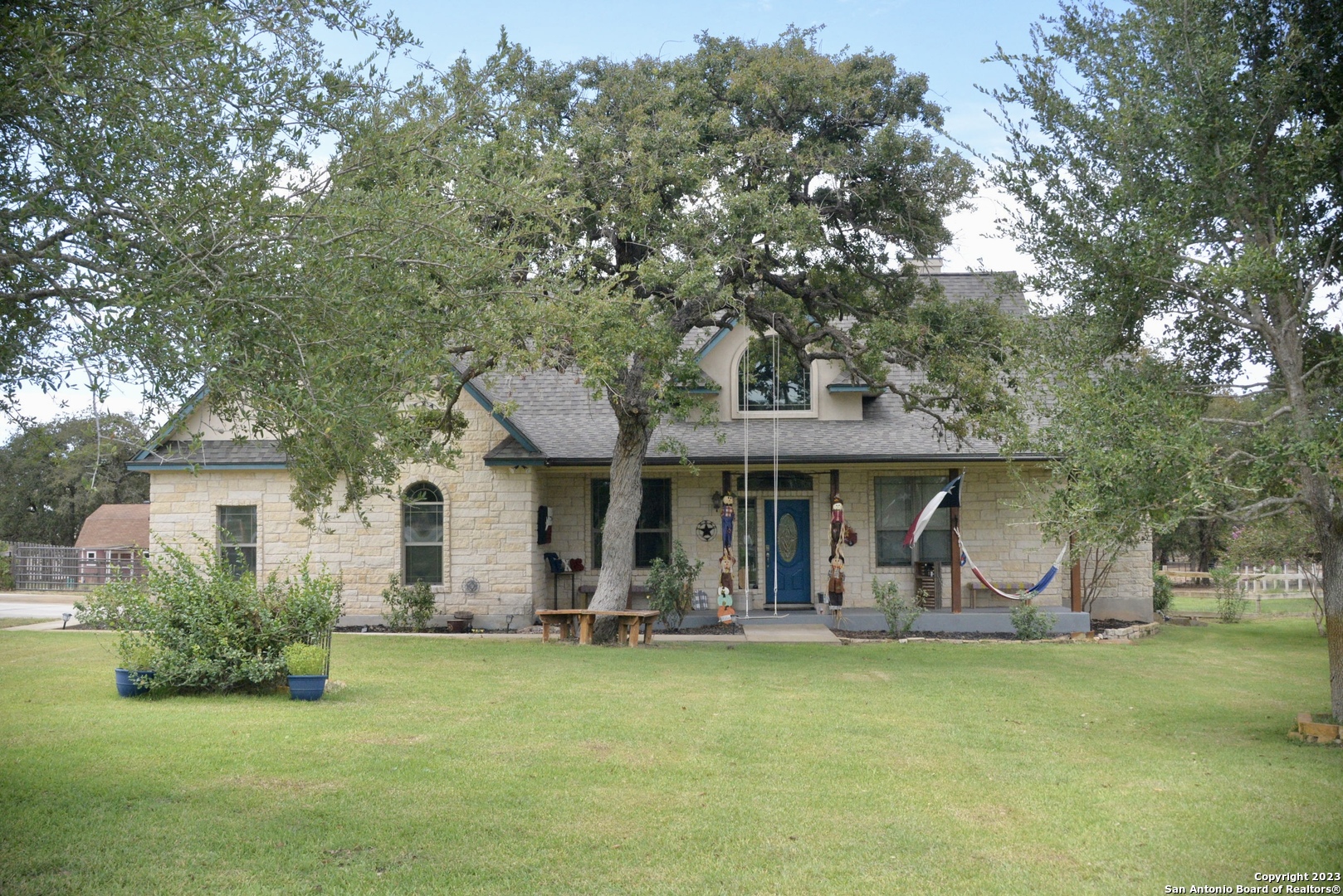 1257 Hillside Oaks Drive La Vernia TX 78121