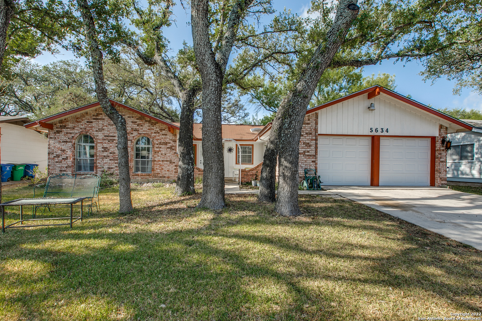 5634 Charlie Chan Drive San Antonio TX 78240