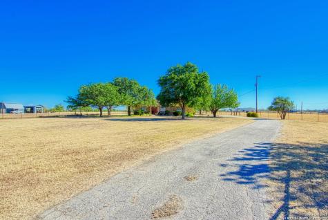 15260 Miller Road St Hedwig TX 78152