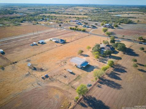 15260 Miller Road St Hedwig TX 78152